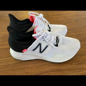 New Balance Tennis Shoes